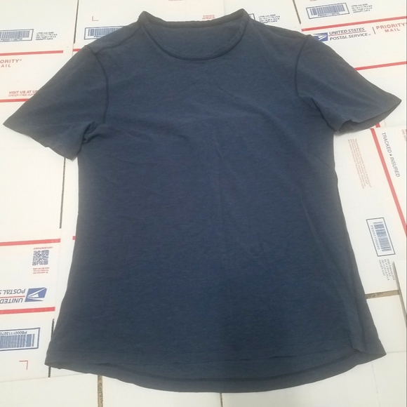 Lululemon Soft Cotton Blue T-Shirt * Men's Medium - Picture 1 of 3